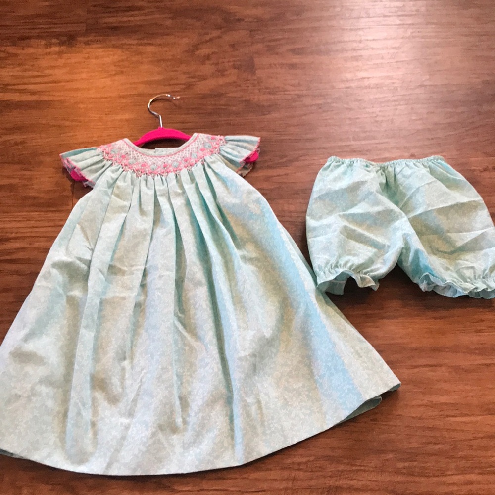 Baby girl smocked dress- 12 months
